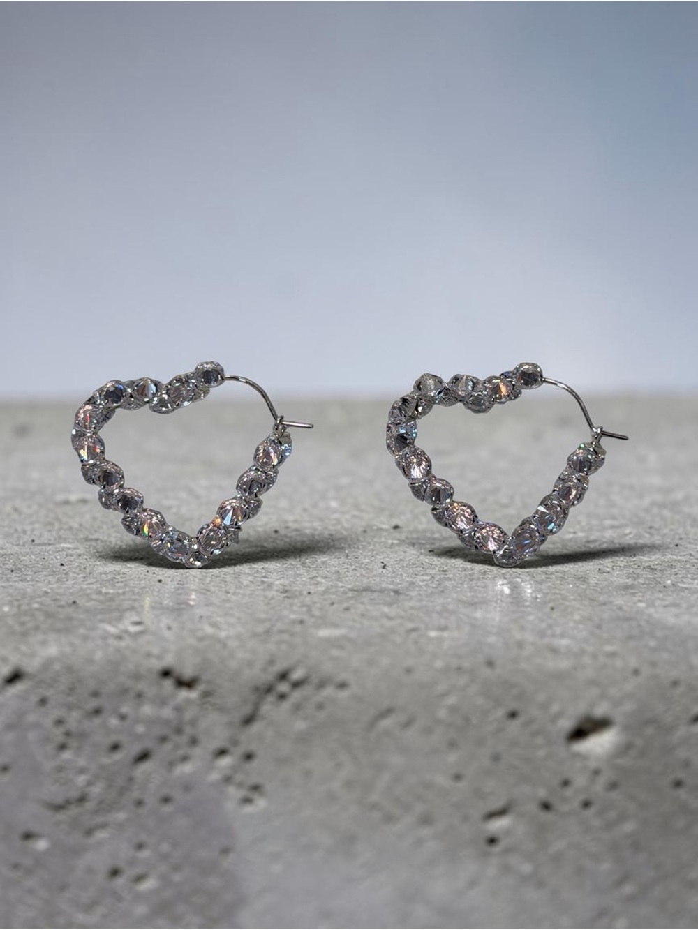 14k White Gold Plated Cubic zirconia Heart Hoop Earrings